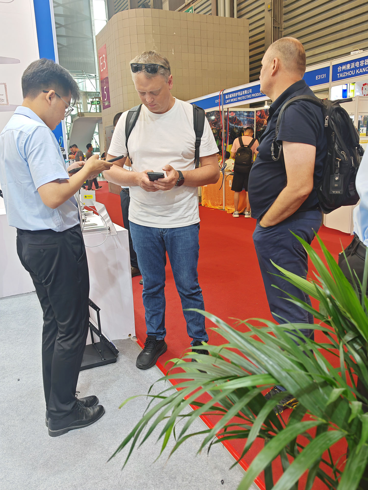 創(chuàng)想智控亮相第28屆北京·埃森焊接展，免示教與零前置焊縫跟蹤技術(shù)引爆現(xiàn)場關(guān)注